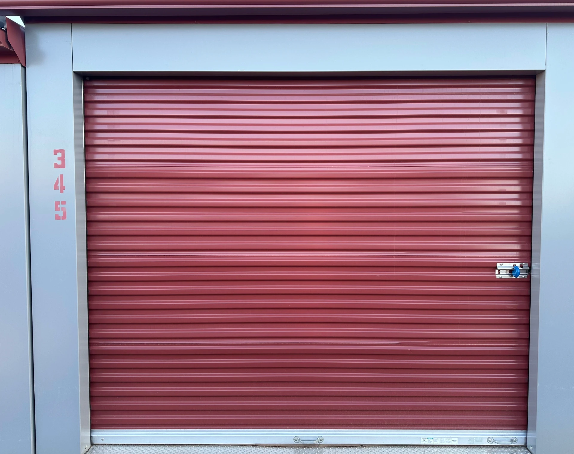 outside of larger storage unit at mini storage of northern arizona